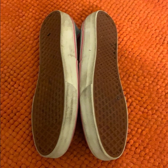 Vans - Picture 2 of 6